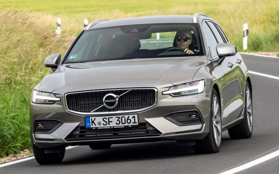 Volvo V60 D4 Momentum (WW) '2018